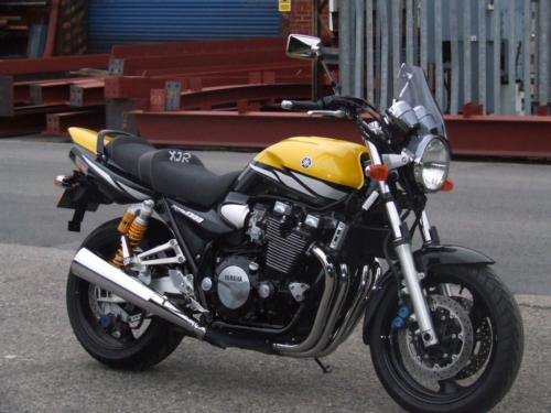 Martin's XJR 1300, foam built up and one off cover